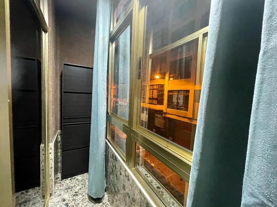 Affordable Holiday Accommodation For Large Families And Groups At Las Canteras Beach With 3 Bedrooms And Free Parking Las Palmas de Gran Canária Exterior foto
