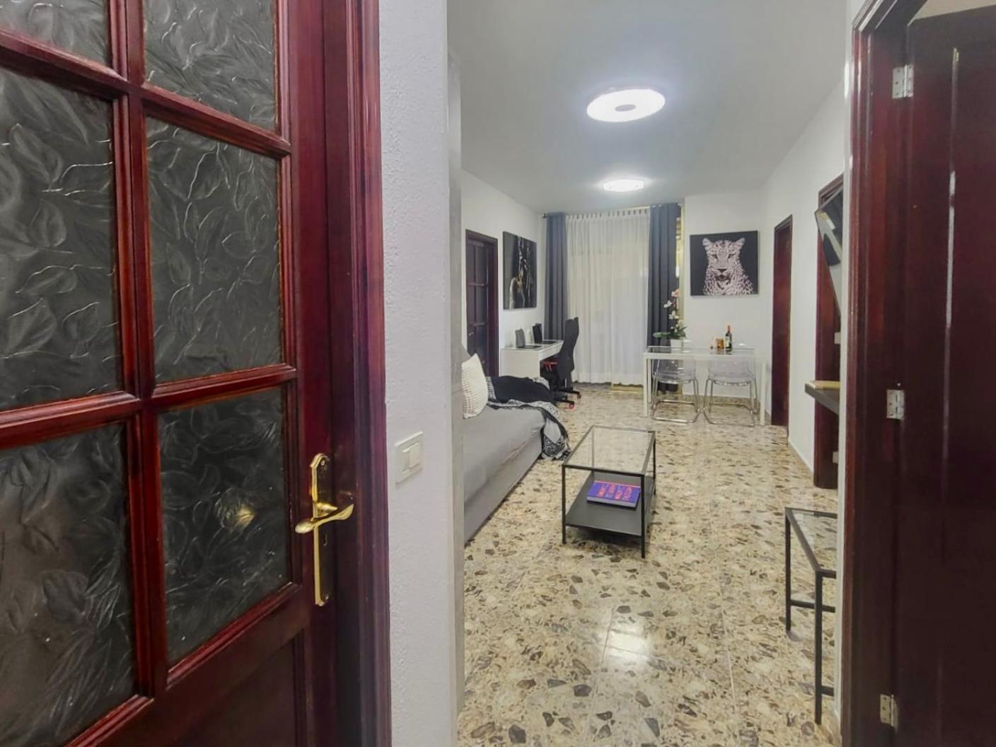 Affordable Holiday Accommodation For Large Families And Groups At Las Canteras Beach With 3 Bedrooms And Free Parking Las Palmas de Gran Canária Exterior foto