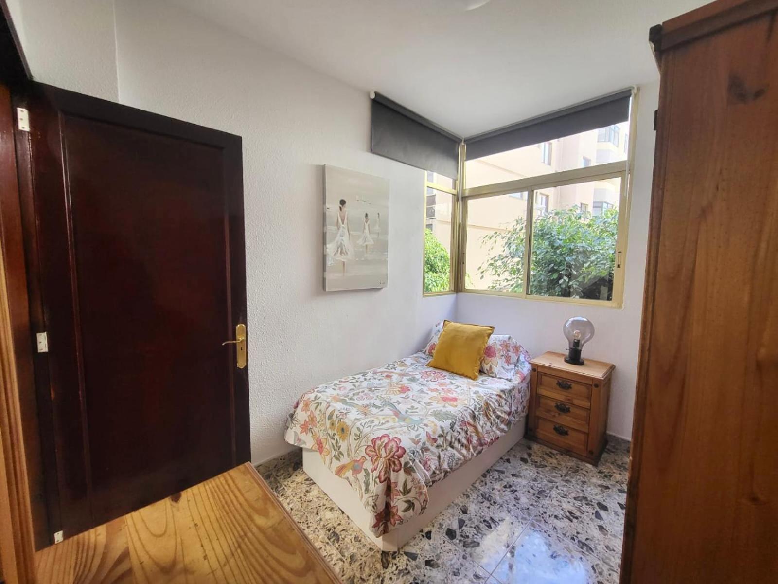 Affordable Holiday Accommodation For Large Families And Groups At Las Canteras Beach With 3 Bedrooms And Free Parking Las Palmas de Gran Canária Exterior foto
